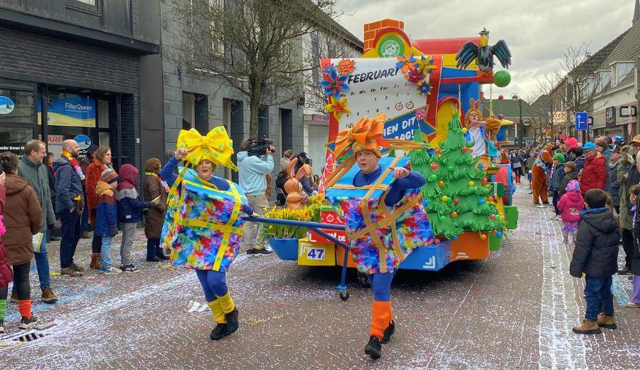 CV De Dwarsliggers winnaar van grote optocht in Budel