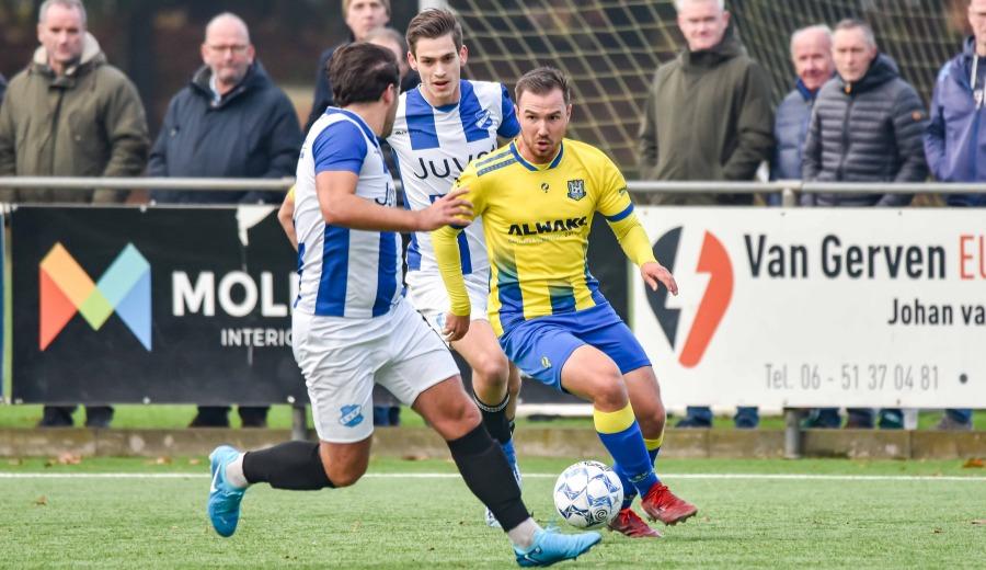 VIDEO: Ruim 700 toeschouwers zien SV Valkenswaard verliezen in voormalig Eredivisiestadion
