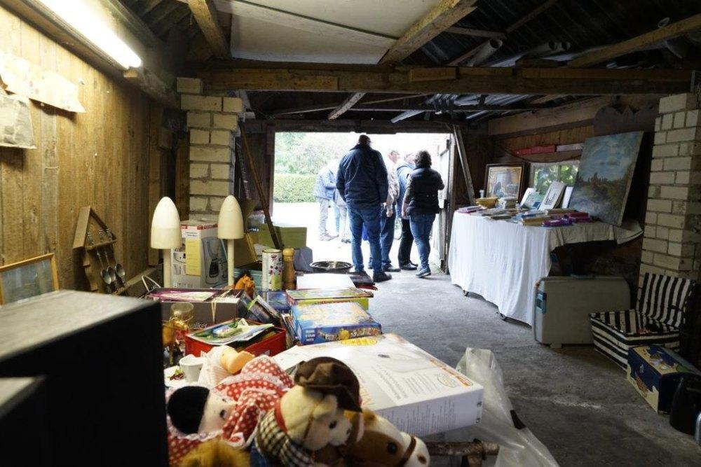 Garageverkoop in Kerkakkers in Valkenswaard